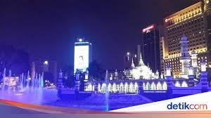 Sebagian besar masjid di pusat kota terinspirasi oleh gaya arsitektur moor, islam, dan mughal, tetapi anda juga dapat menemukan banyak struktur keagamaan modern dan ramah. Masjid Tertua Di Kuala Lumpur Yang Mirip Masjid Nabawi