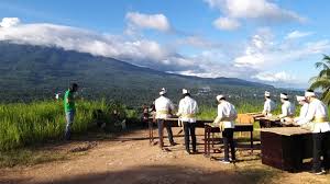 Detailed, interactive and static maps of gunung bendera and satellite images for gunung bendera. 17 Agustus 2020 Musik Kolintang Menggema Iringi Pengibaran Merah Putih Dari Puncak Klabat Beritamanado Com Berita Terkini Manado Sulawesi Utara