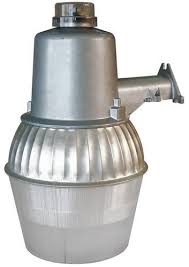 Patriot Lighting 100 Watt Metal Halide Dusk To Dawn Outdoor Security Yard Light At Menards