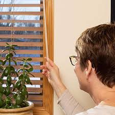 Kung fu maintenance video shows how to fix broken vertical blind wand controls. Poppylove Vertical Blind Wand Replacement 17 Tilt Rod Easily Hooks Onto Existing Window Blinds Clear Plastic Control Handle Stick Replacement Part Blind Opener Accessory 17 Pricepulse