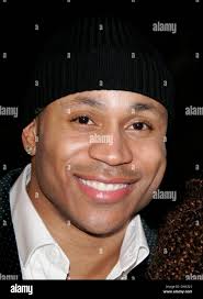 Last Holiday (Premiere) LL Cool J (aka James Todd Smith) and wife Symone  Smith 01-12-2006