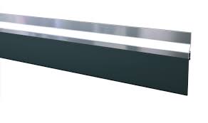 Il comble lui aussi l'espace entre votre porte et le sol, pour éviter au froid d'entrer, ou le chaud de sortir. Bas De Porte A Visser Brosse Axton L 100 Cm Aluminium Leroy Merlin