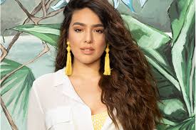 Angela leiva), dame un beso (feat. Angela Leiva Empoderada Y Con Luz Propia Me Hice Cargo De Mis Decisiones Y Mi Carrera Musica La Voz Del Interior