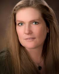 Today I'm talking with Mary, The Paleo Chef to the stars, Mary Shenouda!  She shares her passion for the transformative power of clean-eating. Also  how to take your life and career into