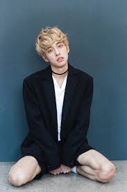Coreano, inglês, francês e japonês. K Pop S First Openly Gay Star Holland Wins The Dazed 100 2018 Dazed