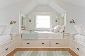 Modern cool & fancy functional: Built In Dormer Bed Design Ideas