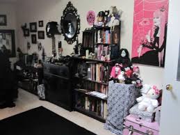 4f9e7f308070e7fbe7285b2e2d57519a Jpg 640 480 Gothic Room Goth Home Decor Bedroom Diy