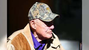 Bud Grant's Garage Sale Draws Vikings Fans from Across the U.S.
