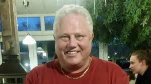 Everett Hanna's Instagram, Twitter & Facebook