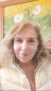 Descubre el mágico mundo de las Esencias Florales del Bosque Profundo! 🌿🌸  ¡Este curso es perfecto para ti! 🌼🍃 🌟 Aprende de la docente  Internacional e investigadora y creadora del sistema Bosque