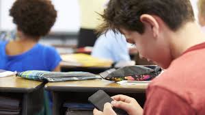 Hinweisschild handyverbot als vordruck sofort zum download. Handys Im Unterricht Lehrer Bringt Storsender Mit In Die Schule Stern De