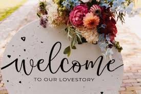 Wedding entrance table decoration ideas. How To Decorate A Wedding On A Budget