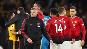 وتأجلت مواجهة الغريمين من الأسبوع الماضي بسبب احتجاجات لمشجعي يونايتد، وستقام المباراة يوم الخميس. Ù…Ø§Ù† ÙŠÙˆÙ†Ø§ÙŠØªØ¯ Ø¶Ø¯ Ø£Ø³ØªÙˆÙ† ÙÙŠÙ„Ø§ Ù…ÙˆØ§Ø¹ÙŠØ¯ Ù…Ø¨Ø§Ø±ÙŠØ§Øª Ø§Ù„Ø¬Ù…Ø¹Ø©