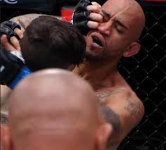 Daniel Cormier makes fair point about Dean Barry's UFC debut disaster