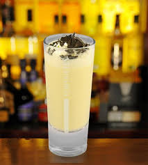 Eggnog Verpoorten Drinks Cocktails Und Longdrinks Mit Eierlikor Rezept Punsch Rezept Cocktails Eierlikor Rezept