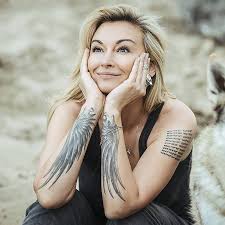 Martyna wojciechowska pokazała nowy tatuaż. Martyna Wojciechowska Ofc Home Facebook