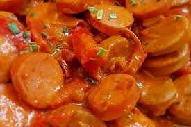 Wurstchengulasch Von Ellmi1505 Chefkoch Rezept Wurstchengulasch Rezepte Mit Wurstchen Wurstgulasch