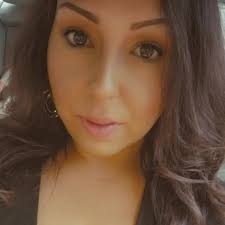 A mi Gala Montes me provoca malestar estomacal, no puedo con ella.