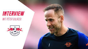 Alle aktuellen nachrichten zu péter gulácsi sortiert nach datum. Vor Dem Ucl Ruckspiel Vs Liverpool Peter Gulacsi Im Interview En Version Youtube