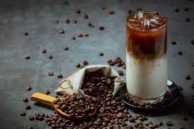 Resep minuman kopi kekinian ini cukup mudah, pertama seduh kopi dan palm sugar dengan air mendidik. Resep Minuman Kopi Kekinian Yang Gampang Dibuat Bisa Jadi Peluang Bisnis Zona Jakarta