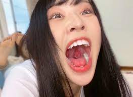 舌 フェチ 画像
