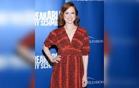 Ellie kemper is an american actress who is known for her comedic roles in the television comedy 'the office' and the comedy film 'bridesmaids.' her latest appearance in the american tv comedy series. Iuvgsuqxtg5d1m