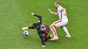 Fc köln sowie die letzten spiele untereinander. Remis Gegen Frankfurt Koln Steckt Im Stau Sport Sz De