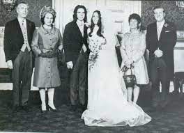 Peter Gabriel S Wedding Peter Gabriel Genesis Band Gabriel