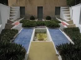 La Villa Noailles A Hyeres Villa Hyeres Et Entree Du Jardin