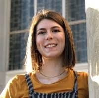 Julie Ennis's Instagram, Twitter & Facebook