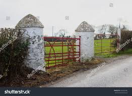 While wrought iron is a solid material, not all varieties are suitable for making gates.you need to choose high quality wrought iron that is built to last long. Traditional White Washed Round Stone Farm Gate Royalty Free Stock Photo 550559482 Avopix Com