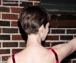 Anne Hathaway Pixie Haircut David Letterman Show December 2012 Anne Hathaway Short Hair Pixie Hairstyles Pixie Haircut
