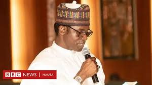 Ƴan sanda sun iso a motarsu . Taskar Batsa