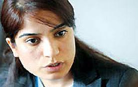 Activista afgana Malalai Joya 'la mujer más valiente en Afganistán': 'No le  temo a la muerte