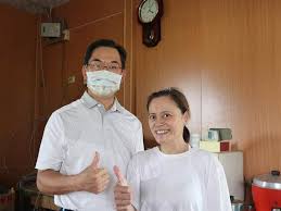 Jul 24, 2021 · 東京奧運舉重比賽今（24日）登場，台灣由女子舉重49公斤級的鄒族方莞靈率先登場，雖在挺舉過程中一度被檢查腰帶，所幸並未被刁難，最後以抓舉. Rbogvwv1ytukym