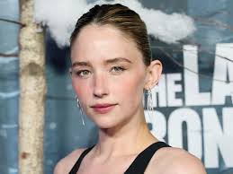 Wendy Steinberg graduates UTAS with Associate Degree in Applied Science