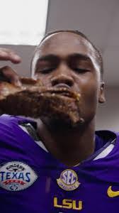 Josh Eley's Instagram, Twitter & Facebook