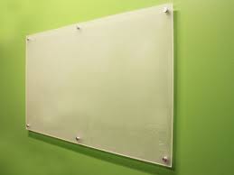 Dividieo kali ini saya akan berbagi sedikit ilmu usaha yang saya jalani saat ini, yaitu proses pembuatan papan tulis. Harga Jual Papan Tulis Whiteboard Acrylic Teknasteknas