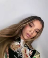 Laney Hill (loularae)