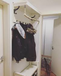 Diy Garderobe Mit Birkenast Ikea Hackers Garderobe Diy Garderobe Diy Kleiderschrank