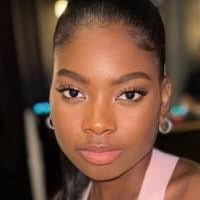 Crystal Desrosiers's Instagram, Twitter & Facebook