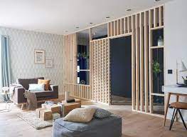Jika anda mau partisi ruangan yang terlihat modern dan minimalis, anda bisa menggunakan pembatas ruangan jenis gantung. 14 Desain Sekat Ruangan Minimalis Privasi Tetap Ada Rumah Tetap Lega Rumah123 Com