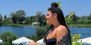 Η εμμηνόπαυση είναι μια απολύτως φυσιολογική βιολογική διαδικασία. Ki Omws H Danah Mparka Eixe Pai3ei Sto Eisai To Tairi Moy Binteo Zwh Iefimerida Gr