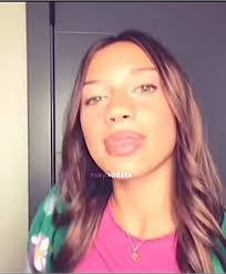 Thea Clark's Instagram, Twitter & Facebook