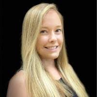 Deanna Novak's Instagram, Twitter & Facebook