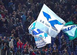 Il napoli travolge la lazio con una manita che lancia gli azzurri verso la champions. Scontri Finale Coppa Italia 13 Misure Cautelari Per Gli Ultras Della Lazio