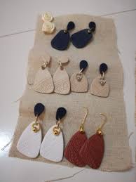 There are lots of tips and tricks in this polymer clay tutorial, from keeping your white clay clean, all the way through to sanding. Pin On Clay Jewelry