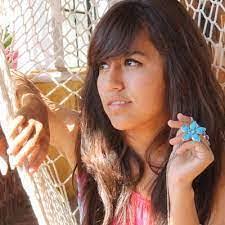 Diana Cacho's Instagram, Twitter & Facebook