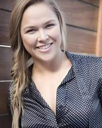 Looking Pretty 🖤☺️ #RondaRousey #bestphotochallenge #stylechallenge