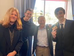 WE MET GREG MARCUS : r/wisconsin